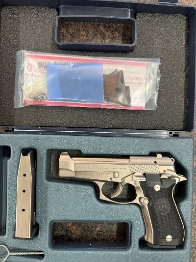 BERETTA 84FS .380 ACP - Image 11 of 11