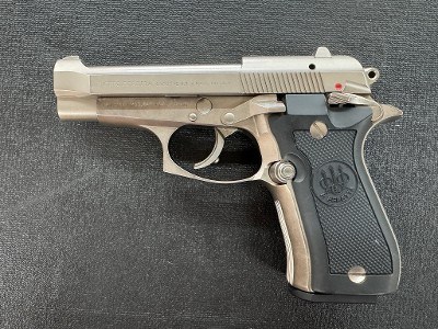 BERETTA 84FS .380 ACP - Image 1 of 11