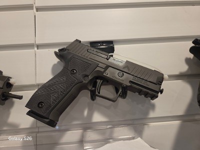SIG SAUER P226-XCARRY LEGION (SINGLE ACTION) 9MM LUGER (9x19 PARA) - Image 1 of 4