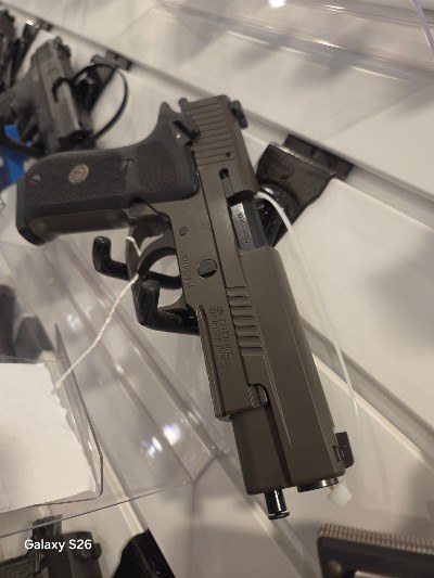 SIG SAUER P220 LEGION 10MM - Image 2 of 4