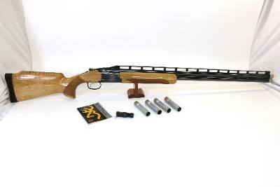 BROWNING CITORI 725 TRAP 12 GA - Image 1 of 15