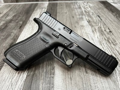 GLOCK 17 GEN 5 9MM LUGER (9x19 PARA) - Image 2 of 3