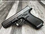 GLOCK 17 GEN 5 9MM LUGER (9x19 PARA) - Image 1 of 3