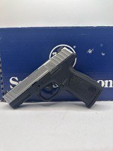 SMITH & WESSON SD40VE 40 Smith & Wesson - Image 1 of 5