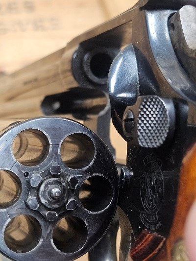 SMITH & WESSON 586-8 .357 MAG - Image 5 of 8