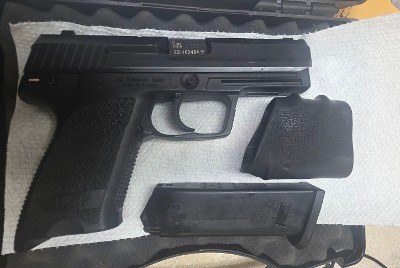 HECKLER & KOCH UPS S&W V1 .40 S&W - Image 1 of 6