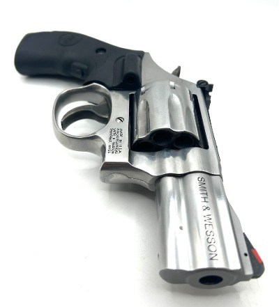 SMITH & WESSON MODEL 686-6 PLUS .357 MAG - Image 3 of 10
