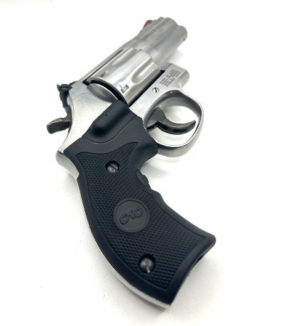 SMITH & WESSON MODEL 686-6 PLUS .357 MAG - Image 6 of 10
