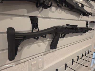 SAVAGE ARMS 64 PRECISION .22 LR - Image 1 of 4