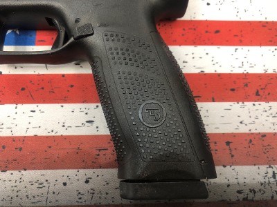 CZ CZ P-10 F 9MM LUGER (9x19 PARA) - Image 2 of 9
