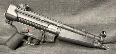 HECKLER & KOCH MP5 22LR PISTOL 81000470 .22 LR - Image 2 of 8