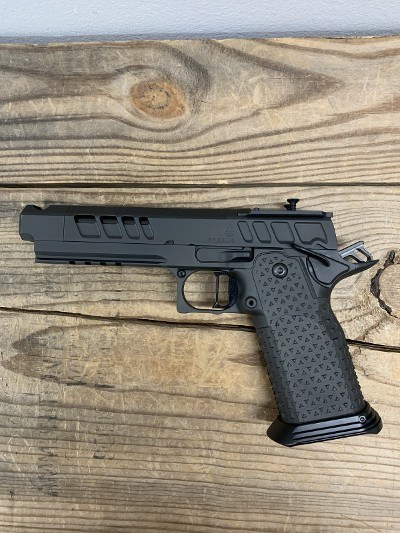 ATLAS GUNWORKS Atlas Gunworks, Erebus V2 Ultra Premium, Compensated 4.6" Bull Barrel, 2011 Semi Auto,Renowned as the "king of 2011s," - Image 2 of 2