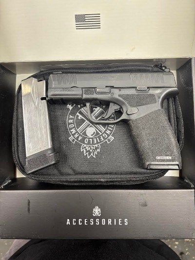 SPRINGFIELD HELLCAT PRO OSP 9MM LUGER (9X19 PARA) - Image 1 of 4