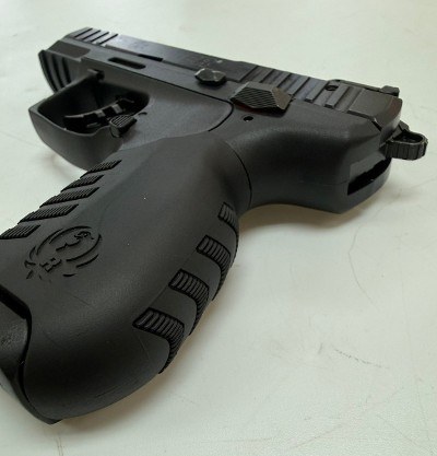 RUGER SR22 .22 LR - Image 4 of 10