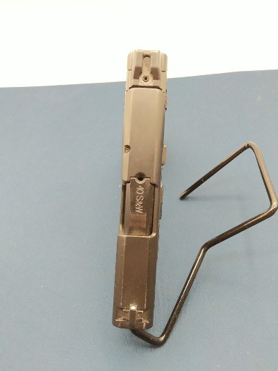 SMITH & WESSON M&P 40 Shield .40 S&W - Image 4 of 5
