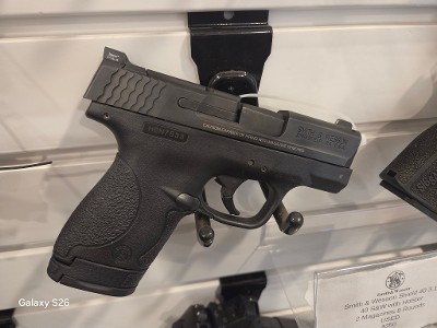 SMITH & WESSON M&P40 SHIELD .40 S&W - Image 1 of 3