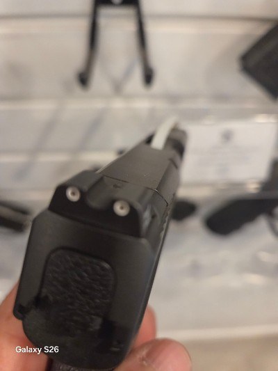 SMITH & WESSON M&P40 SHIELD .40 S&W - Image 2 of 3