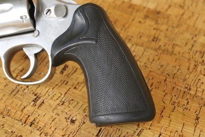 SMITH & WESSON 686 .357 MAG - Image 2 of 21