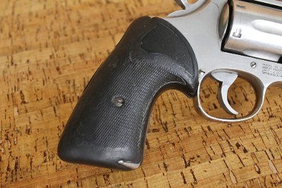 SMITH & WESSON 686 .357 MAG - Image 6 of 21