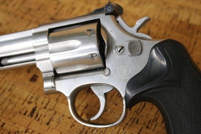 SMITH & WESSON 686 .357 MAG - Image 3 of 21