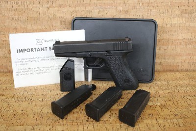 GLOCK G22 Gen 2 .40 S&W - Image 1 of 13