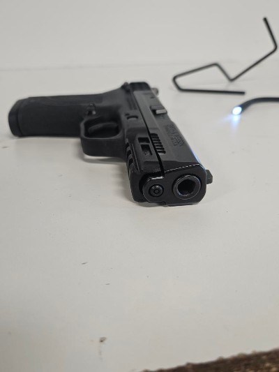 SMITH & WESSON M&P 9 SHIELD EZ 9MM LUGER (9x19 PARA) - Image 11 of 12