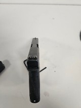 GLOCK 22 GEN 4 .40 - Image 7 of 11