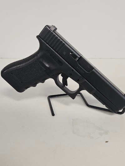 GLOCK 22 GEN 4 .40 - Image 2 of 11
