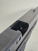 GLOCK 22 GEN 4 .40 - Image 8 of 11