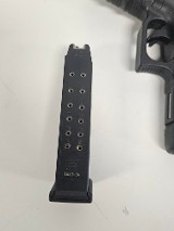 GLOCK 22 GEN 4 .40 - Image 11 of 11