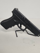 GLOCK 22 GEN 4 .40 - Image 2 of 11