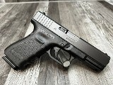 GLOCK 23 GEN 4 40 Smith & Wesson - Image 2 of 3