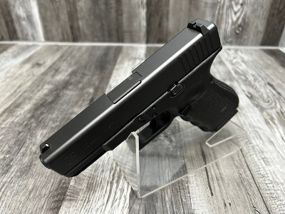 GLOCK 23 GEN 4 40 Smith & Wesson - Image 3 of 3