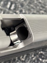 SMITH & WESSON SD40 2.0 40 Smith & Wesson - Image 4 of 7