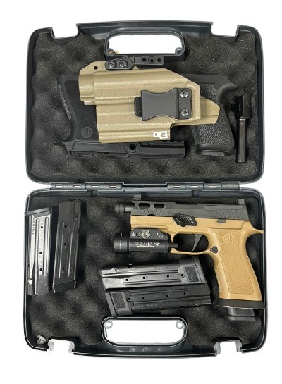 SIG SAUER P320 CARRY 9MM LUGER (9x19 PARA) - Image 1 of 9
