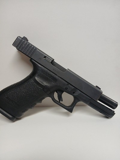 GLOCK 21 .45 ACP - Image 6 of 9