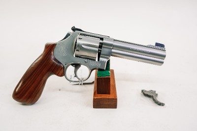 SMITH & WESSON 625-2 .45 ACP - Image 1 of 3