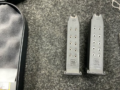 GLOCK 23 AUSTRIA 40 .40 - Image 8 of 11