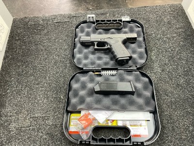 GLOCK 23 AUSTRIA 40 .40 - Image 4 of 11