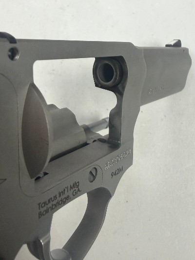 TAURUS 942 .22 WMR - Image 8 of 9