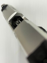 RUGER SR22 .22LR/.22MAG - Image 9 of 14