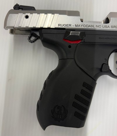 RUGER SR22 .22LR/.22MAG - Image 5 of 14
