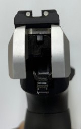 RUGER SR22 .22LR/.22MAG - Image 10 of 14