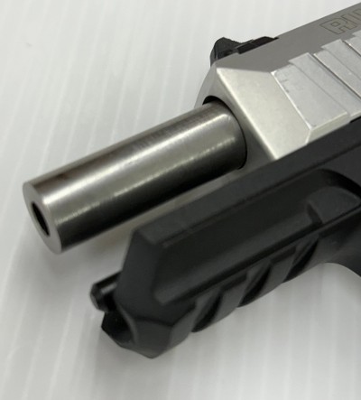 RUGER SR22 .22LR/.22MAG - Image 11 of 14