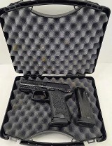 HECKLER & KOCH USP COMPACT 40 Smith & Wesson - Image 2 of 9