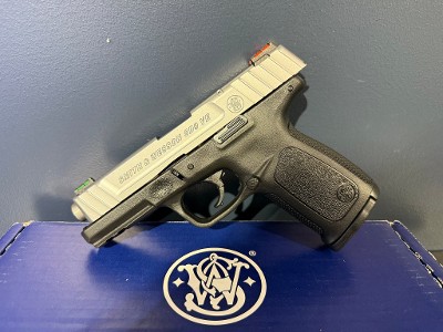 SMITH & WESSON SD9 VE 9MM LUGER (9X19 PARA) - Image 1 of 3