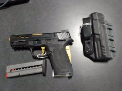 SMITH & WESSON M&P 9 SHIELD EZ PERFORMANCE CENTER 9MM LUGER (9x19 PARA) - Image 1 of 5