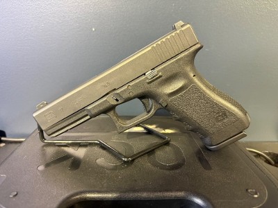 GLOCK 17 Gen 3 9MM LUGER (9x19 PARA) - Image 1 of 7