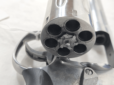SMITH & WESSON 686-6 w/Hard Case .357 MAG - Image 4 of 13