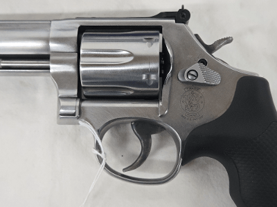 SMITH & WESSON 686-6 w/Hard Case .357 MAG - Image 2 of 13